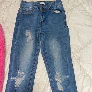 Encore skinny jeans with rips